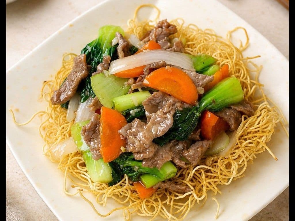 611. Stir Fry Beef & Vegetable on Soft Egg Noodles
