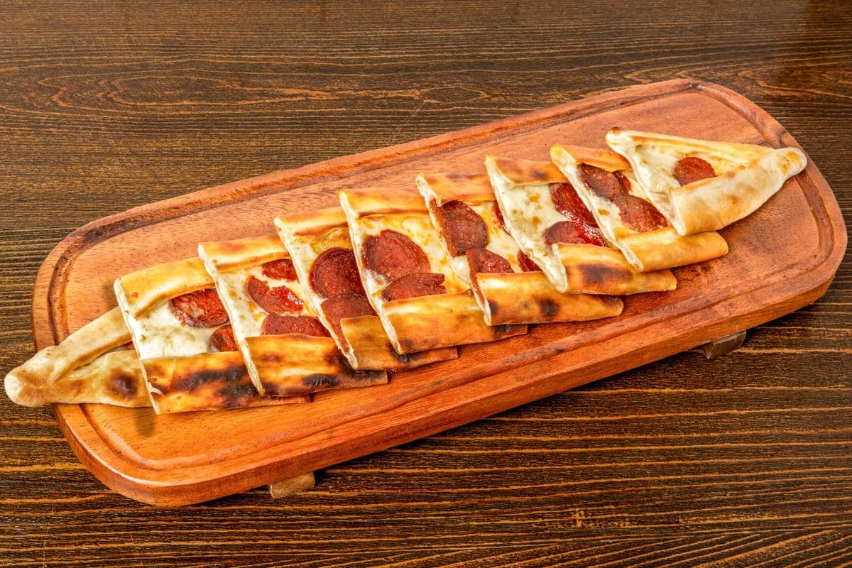 Sucuklu - Soujouk and Cheese Pide