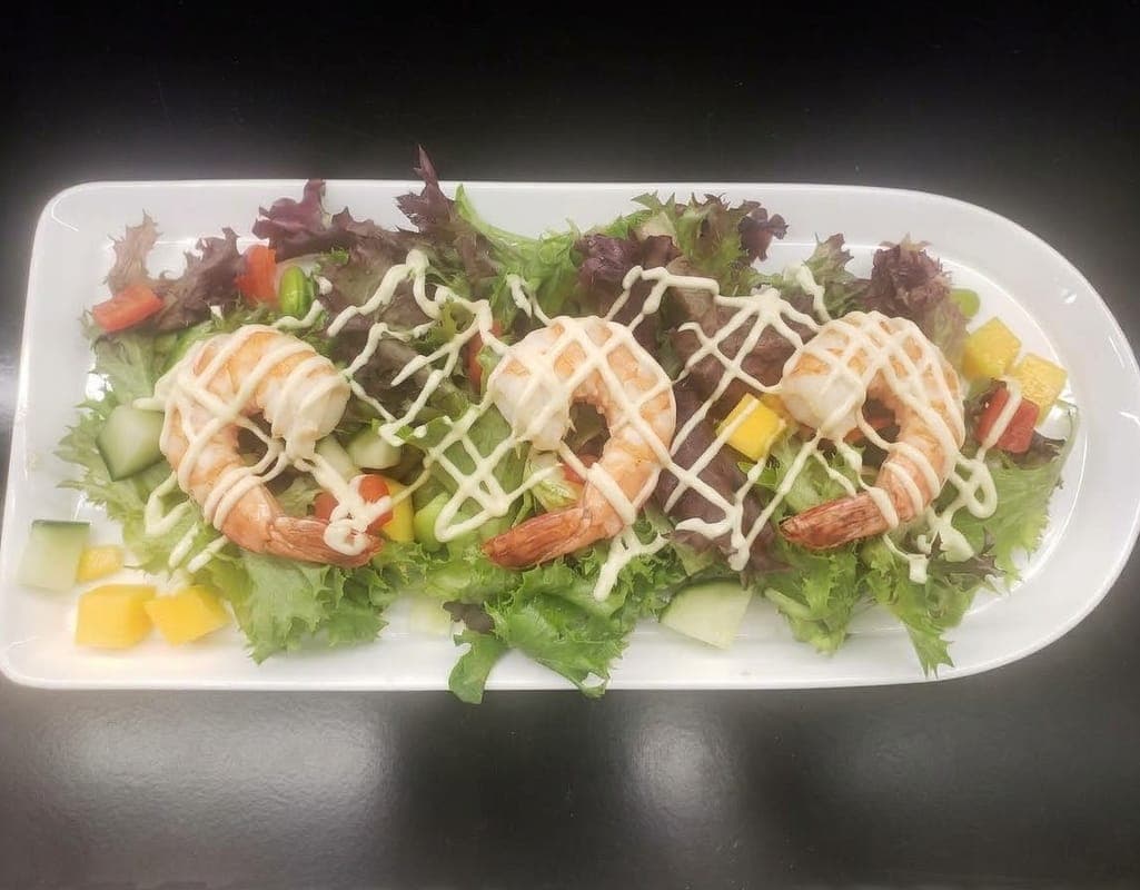 S8. Salade mix au crevettes