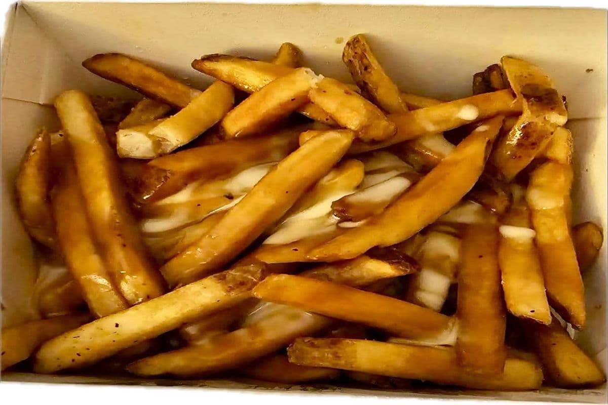 BOGO- Classic poutine