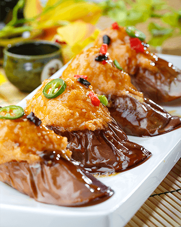 17. Pan Fried Eggplant with Shrimp Paste 17. 豉汁百花釀茄子