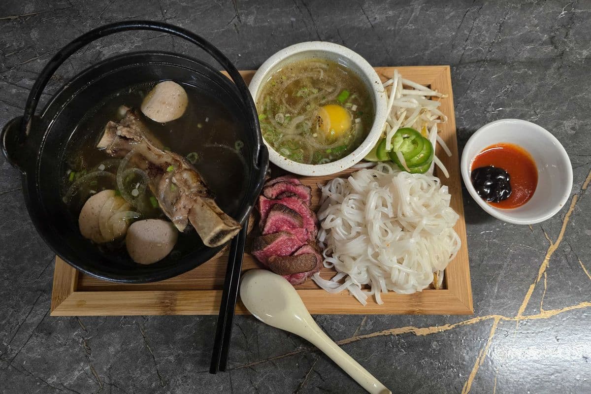Deluxe Pho Beef Noodle