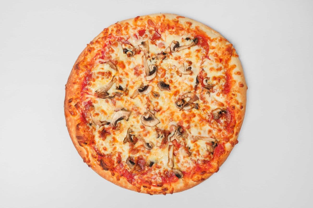 Large Canadian Pizza