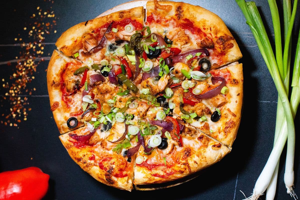 BOGO - Chicken Kebab Pizza