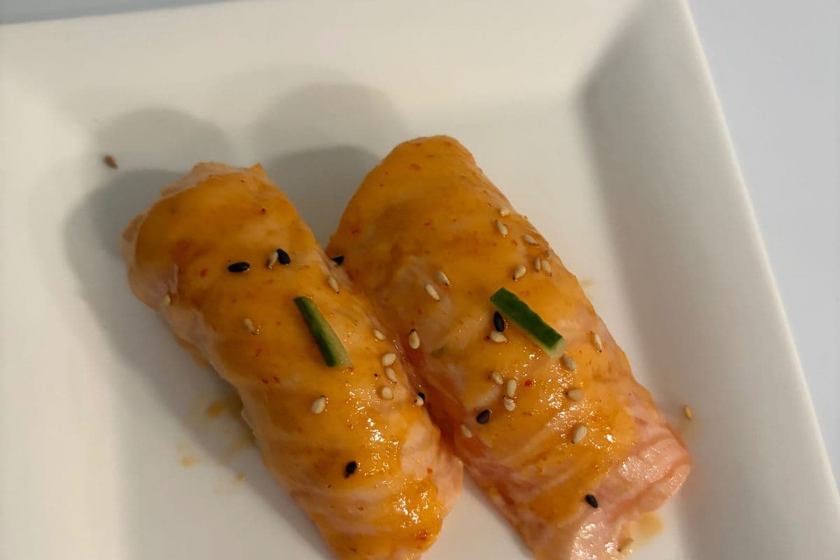 Torched salmon Sushi(2pcs)