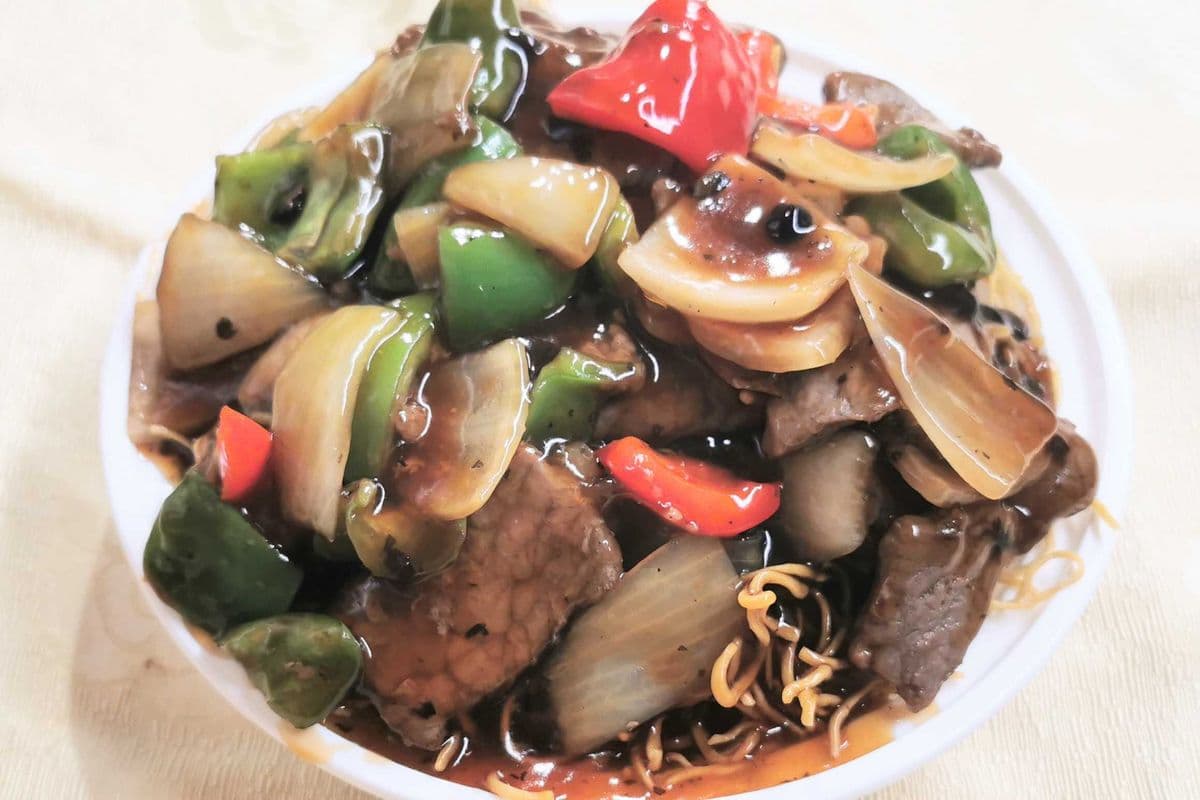 174. Beef with Black Bean Sauce Chow Mein 豉椒牛肉炒面