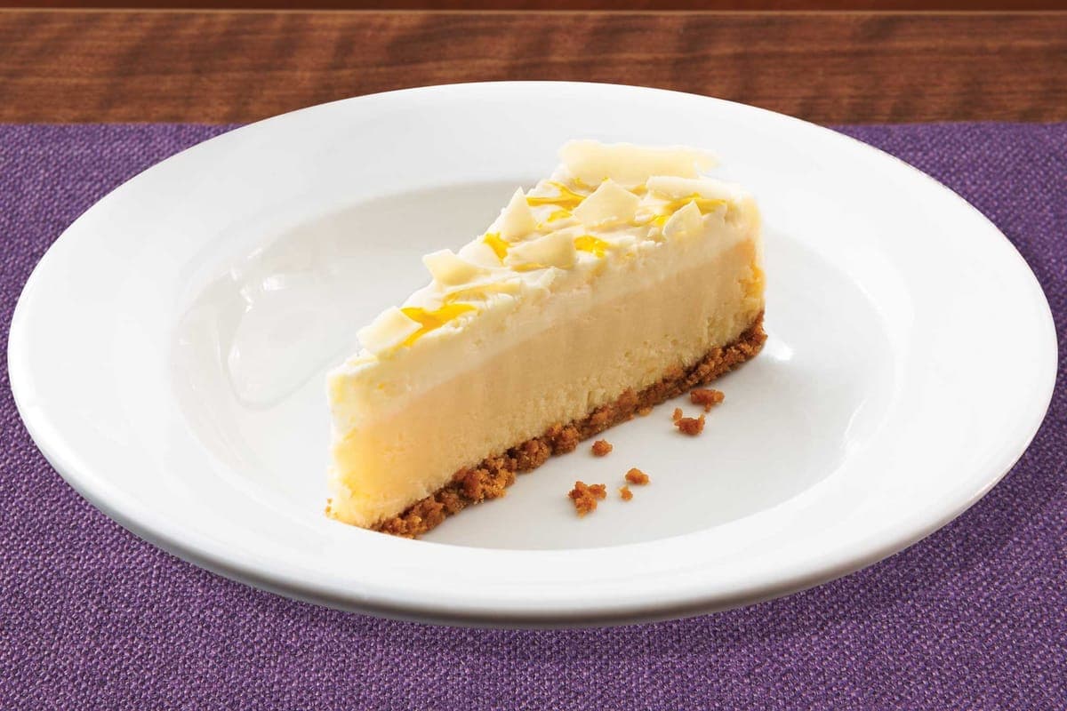Lemon & White Chocolate Cheesecake (490 Cals)