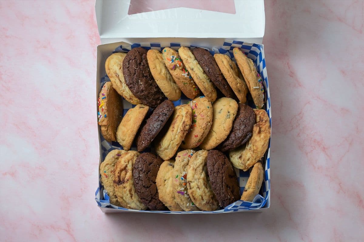 Cookie Box - Large (24 Cookies)