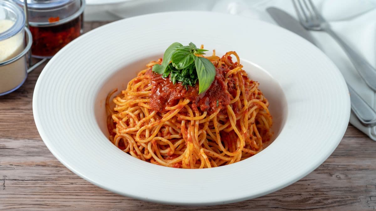 Spaghetti in Tomato Sauce