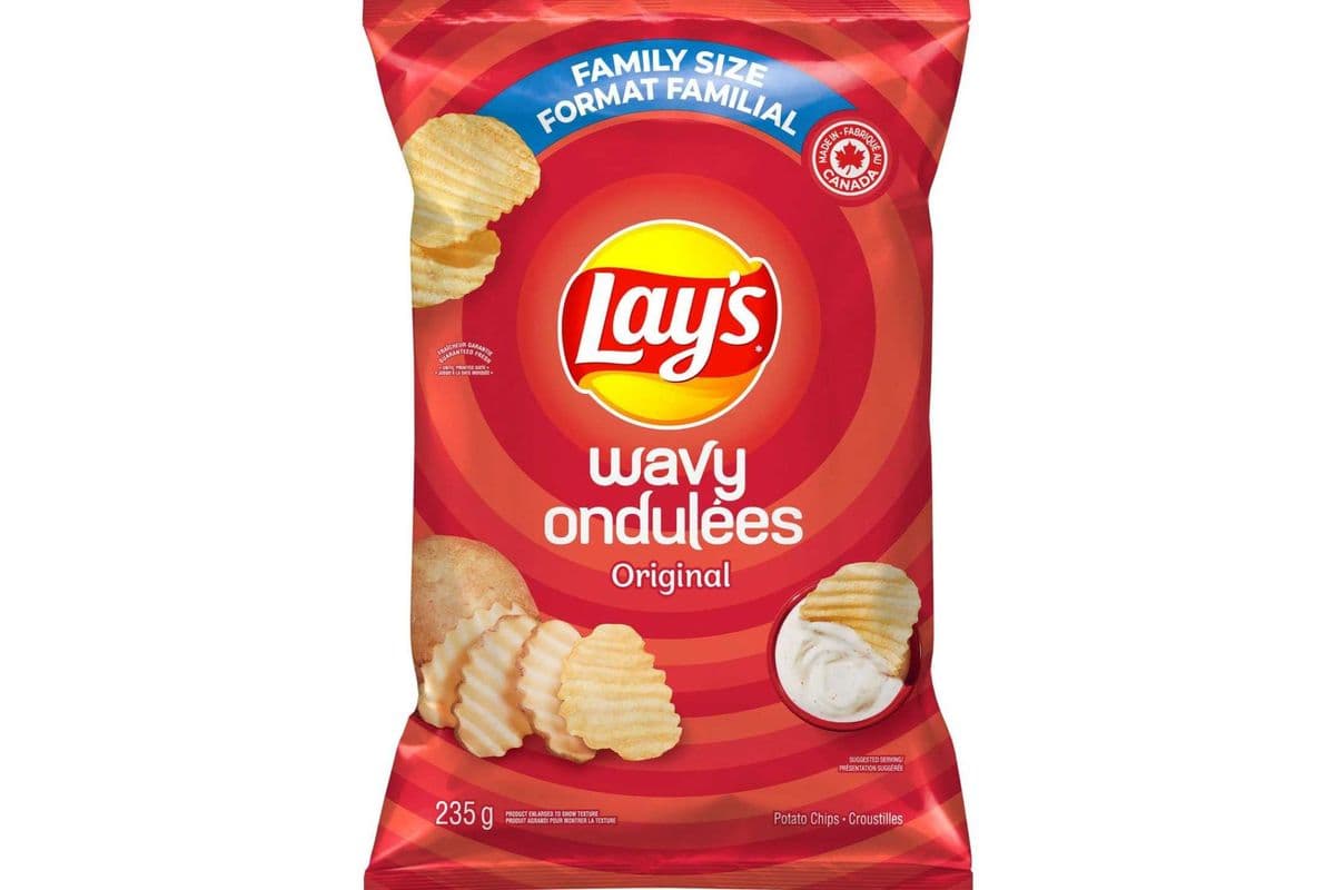 Lay's Family Size Wavy Original Chips (235 g)