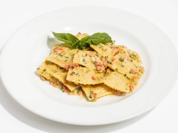 Ravioli All’aragosta Con Peperone Arrostiti