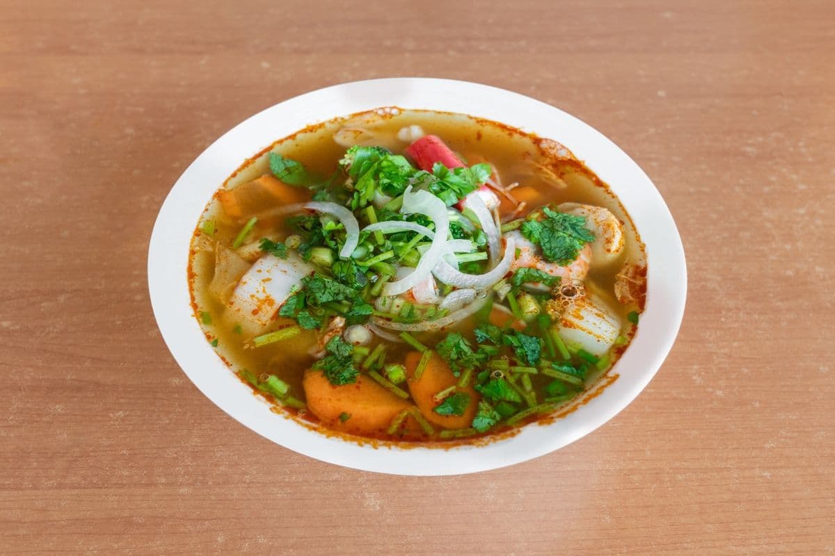 24. Seafood Hot and Sour Soup - Pho Do Bien Chua Cay