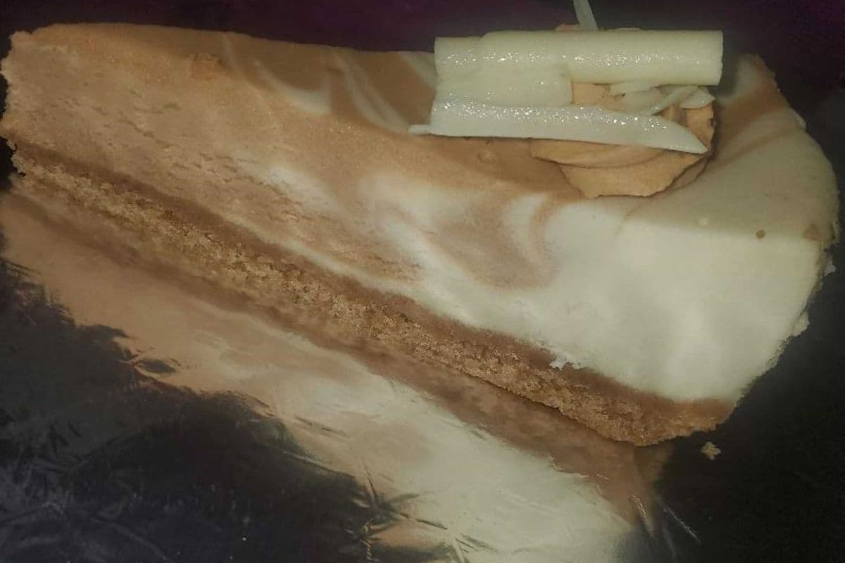 Dulce Swirl Cheesecake
