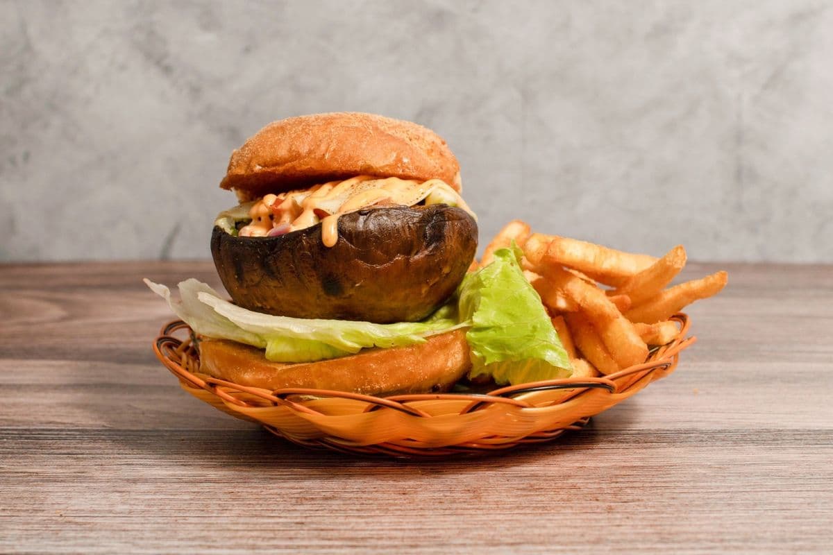 V Crispy Soy Pan De Burger