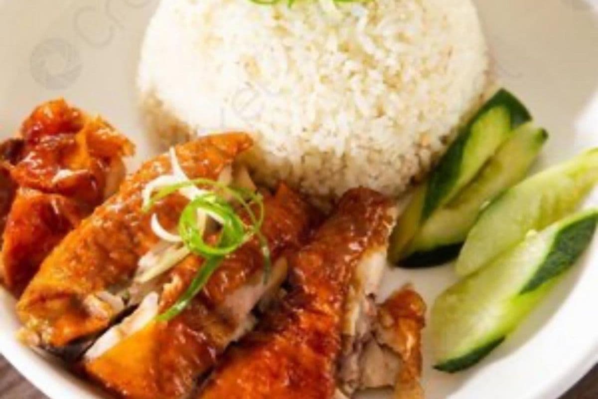 Chicken Skewers on Rice / Com Ga Xien
