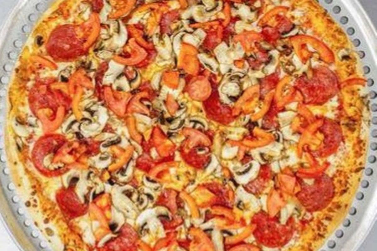 Large Build Your Own Pizza (8 Slices)