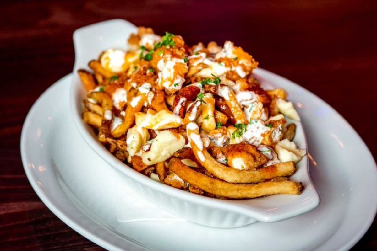Buffalo Chicken Poutine