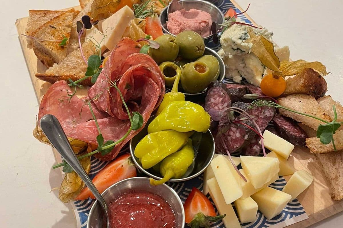 Cheese & Charcuterie