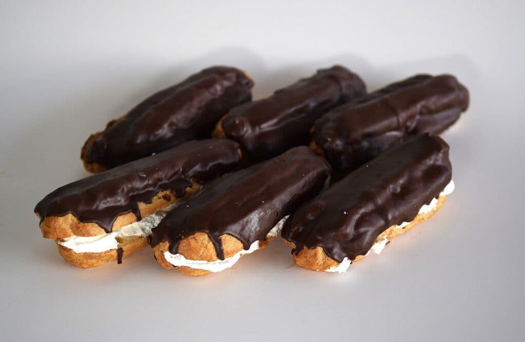 ECLAIR FRESH WHIPPED CREAM
