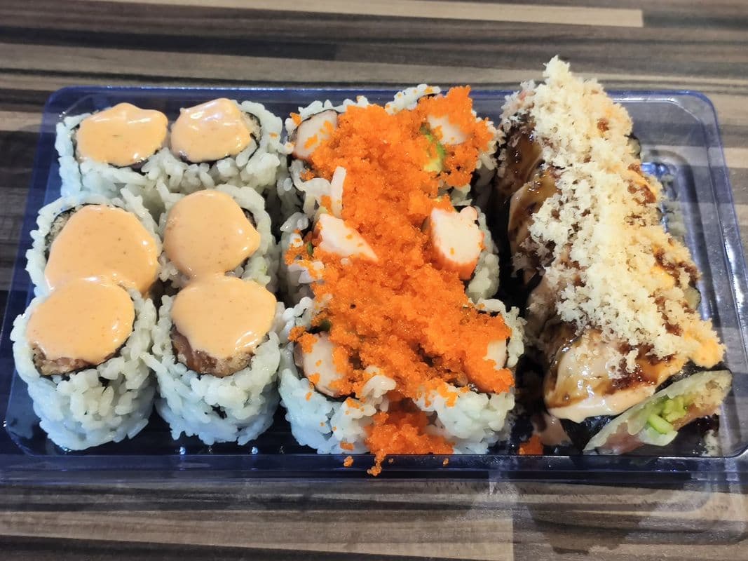 Assorted Sushi Roll (16 pcs) (A709)