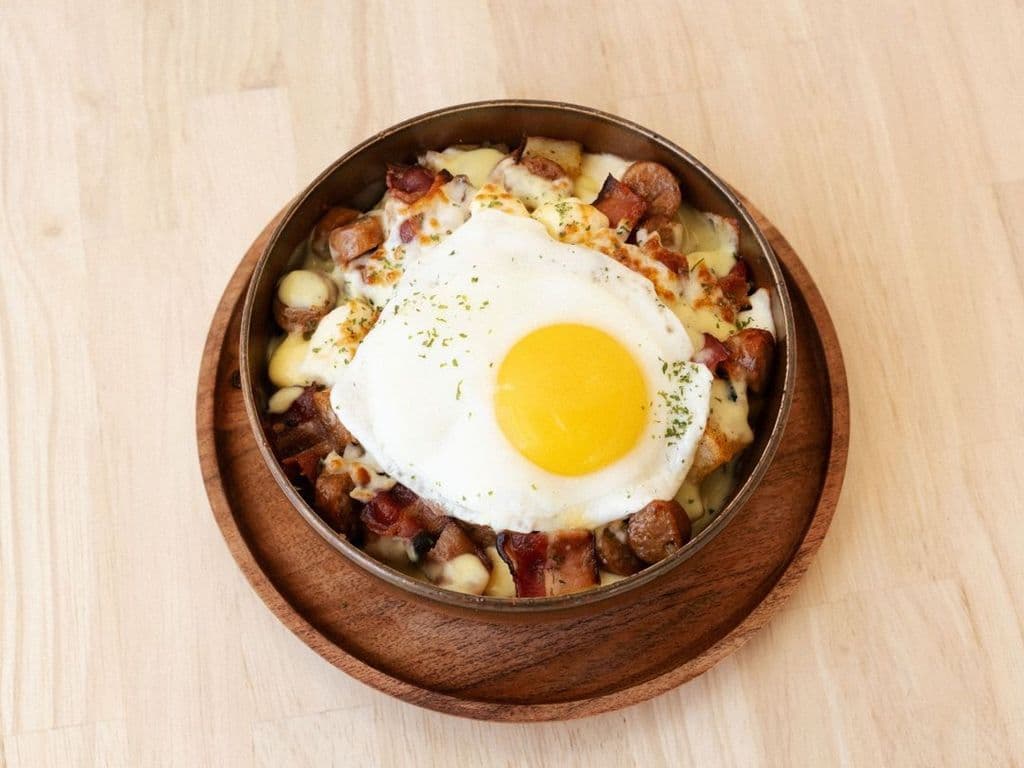 POUTINE DEJ AVEC VIANDES