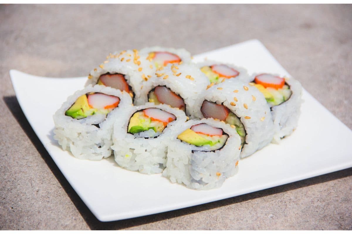 California Maki Roll (6 pcs)