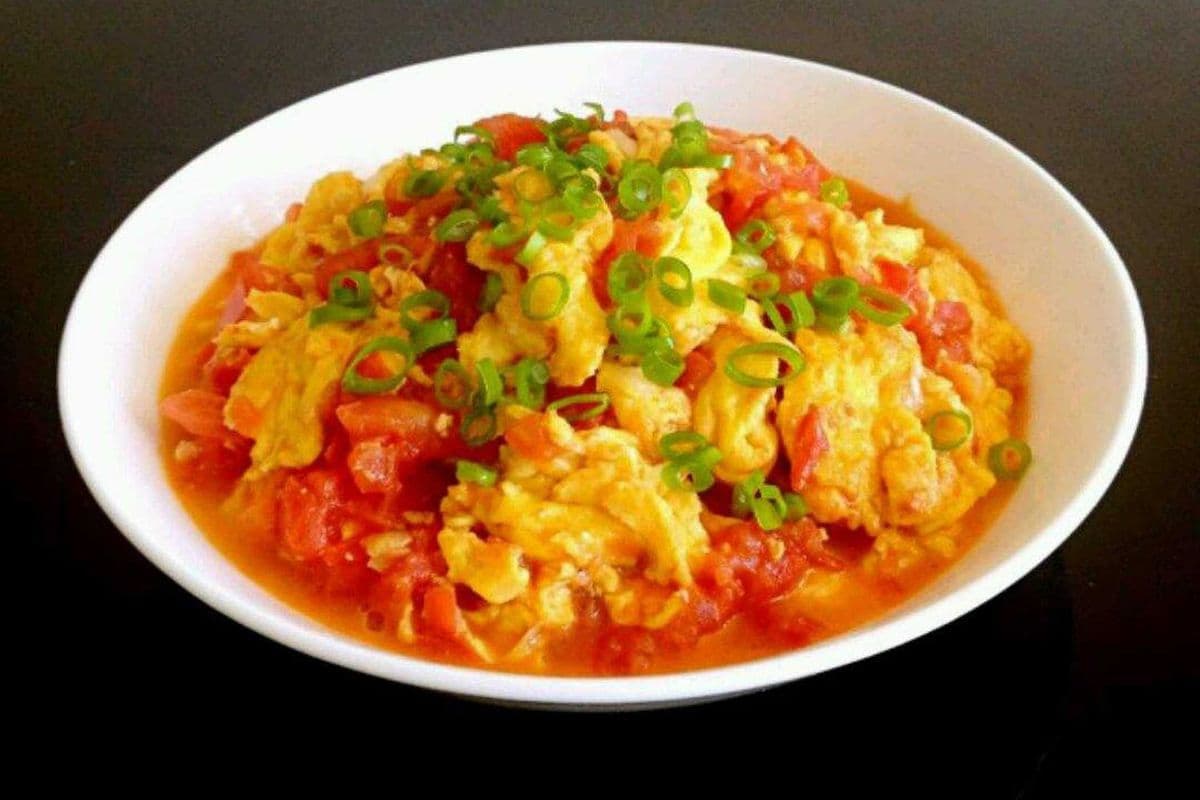 Scramble egg with tomatoes 西红柿炒鸡蛋