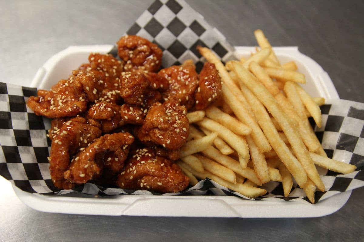 Signature Sauce Boneless Fried Chicken