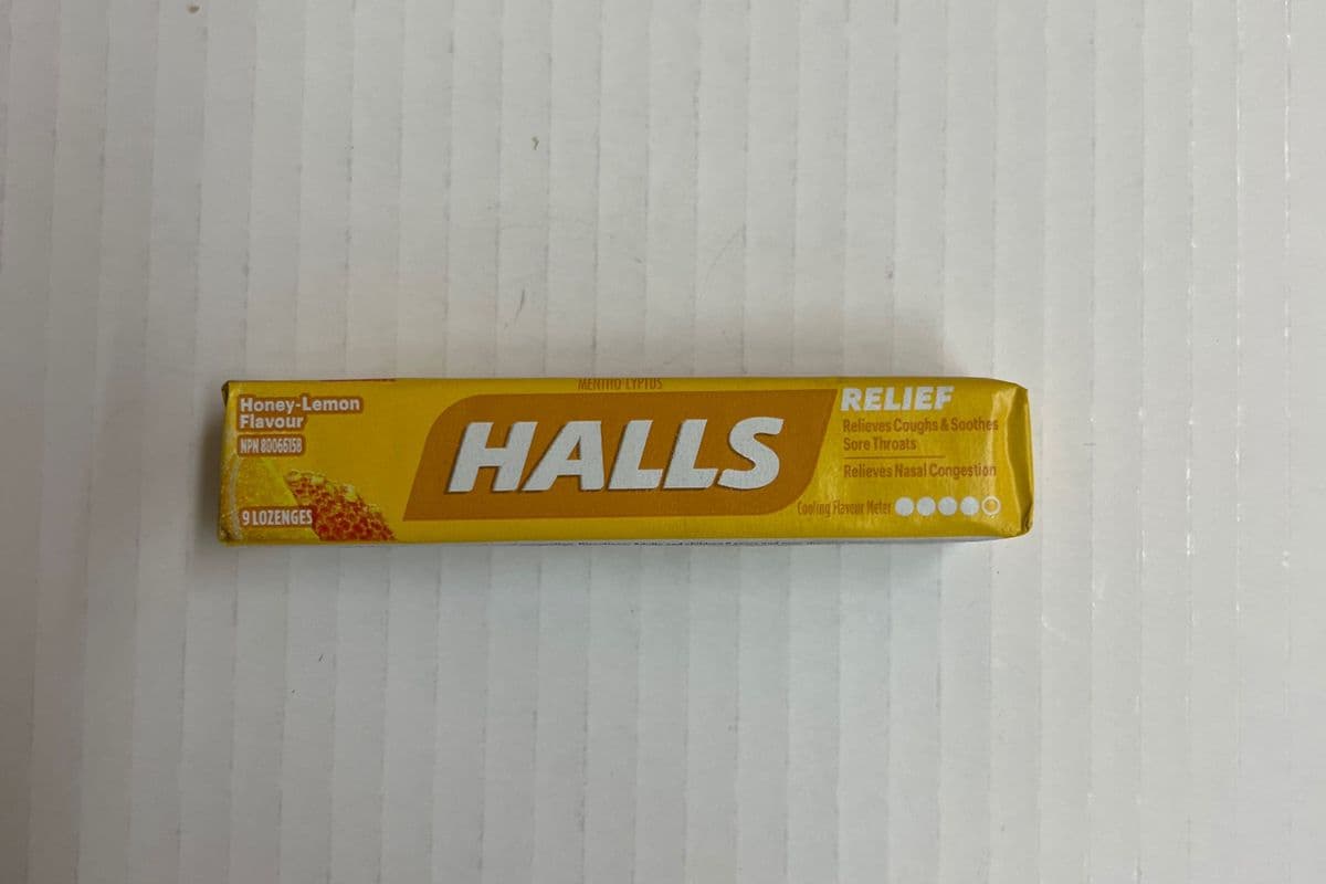 HALLS Honey & Lemon