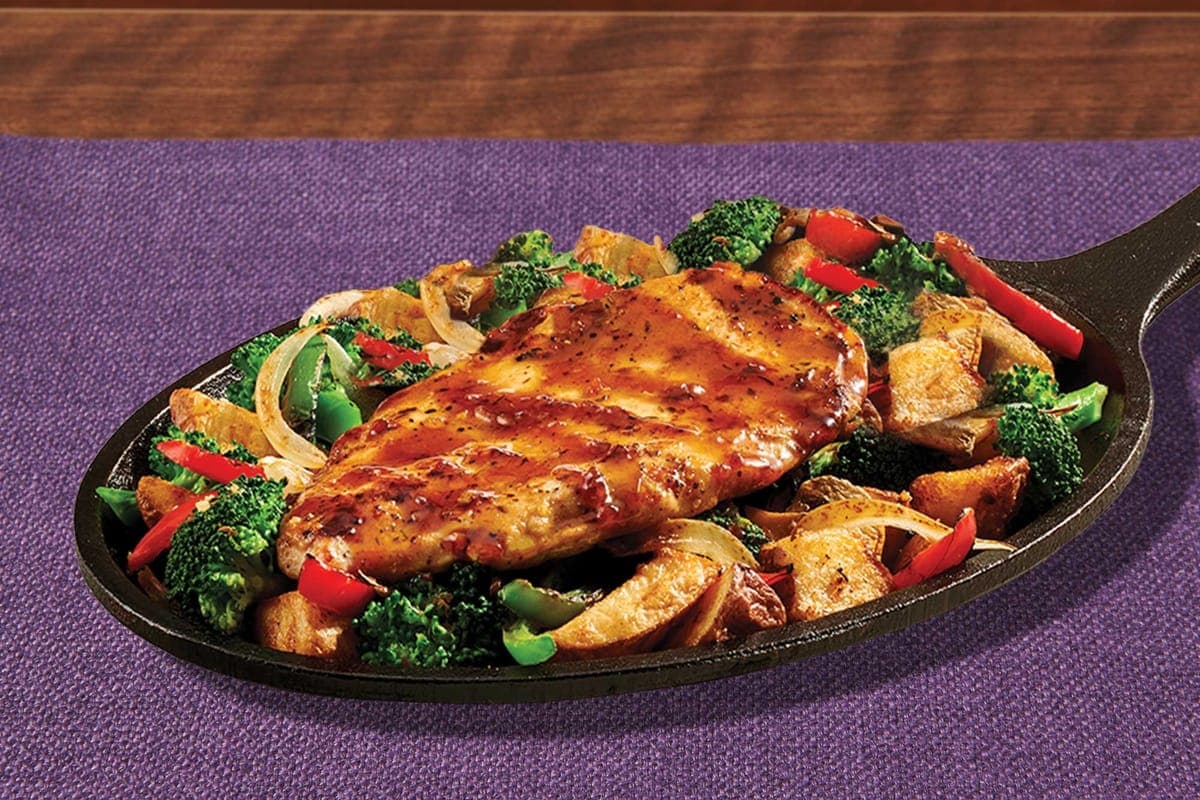 Bourbon Chicken Sizzlin' Skillet (860 Cals)