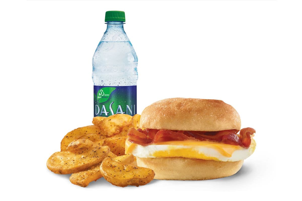 Classic Bacon, Egg, and Cheese Sandwich Combo (Cals: 570)