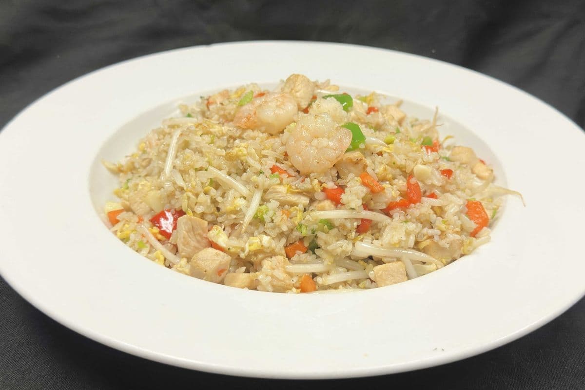 Riz aux crevettes et au poulet
