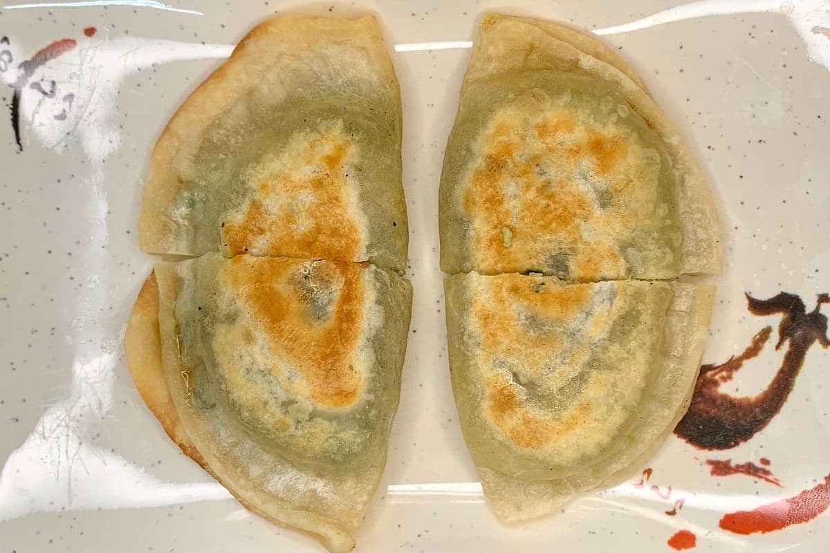 116. Egg and Chive Buns (2 pcs)
