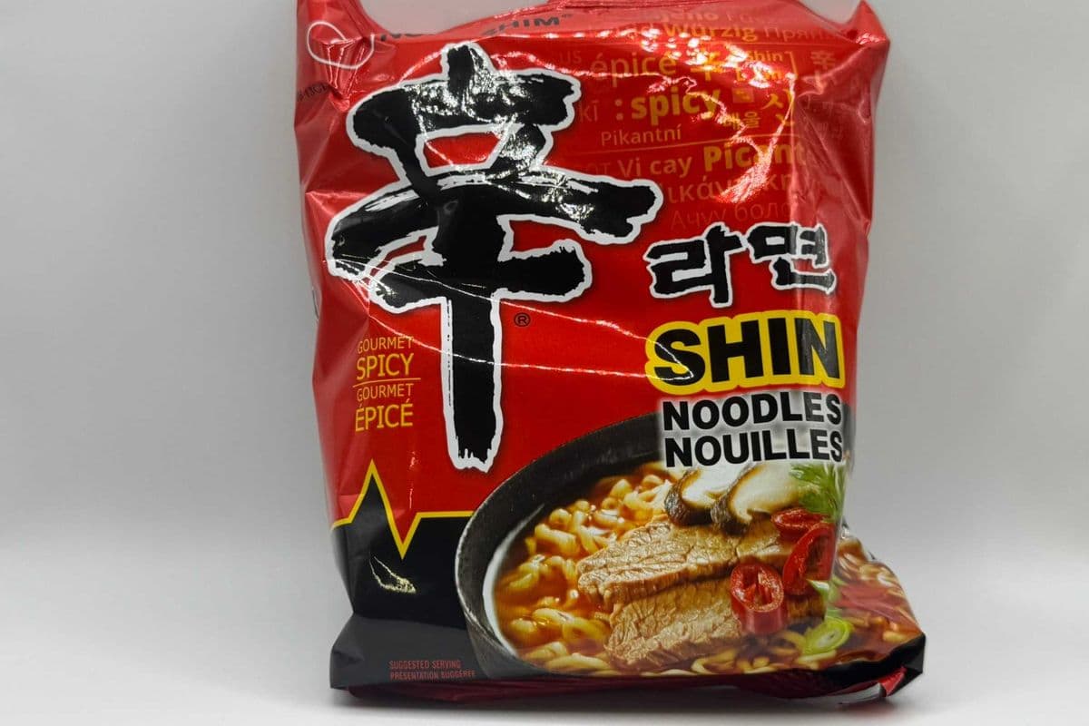 Shin Ramen Épicé (102 g)