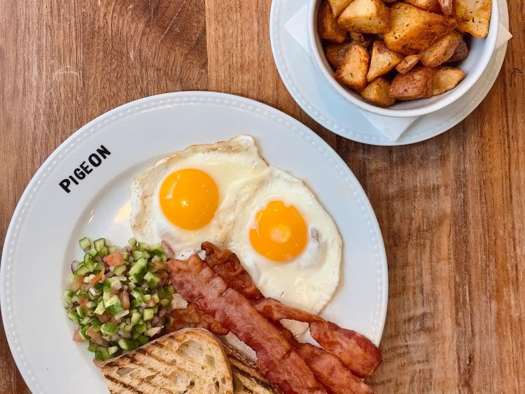 Deux Oeufs Two Eggs Any Style
