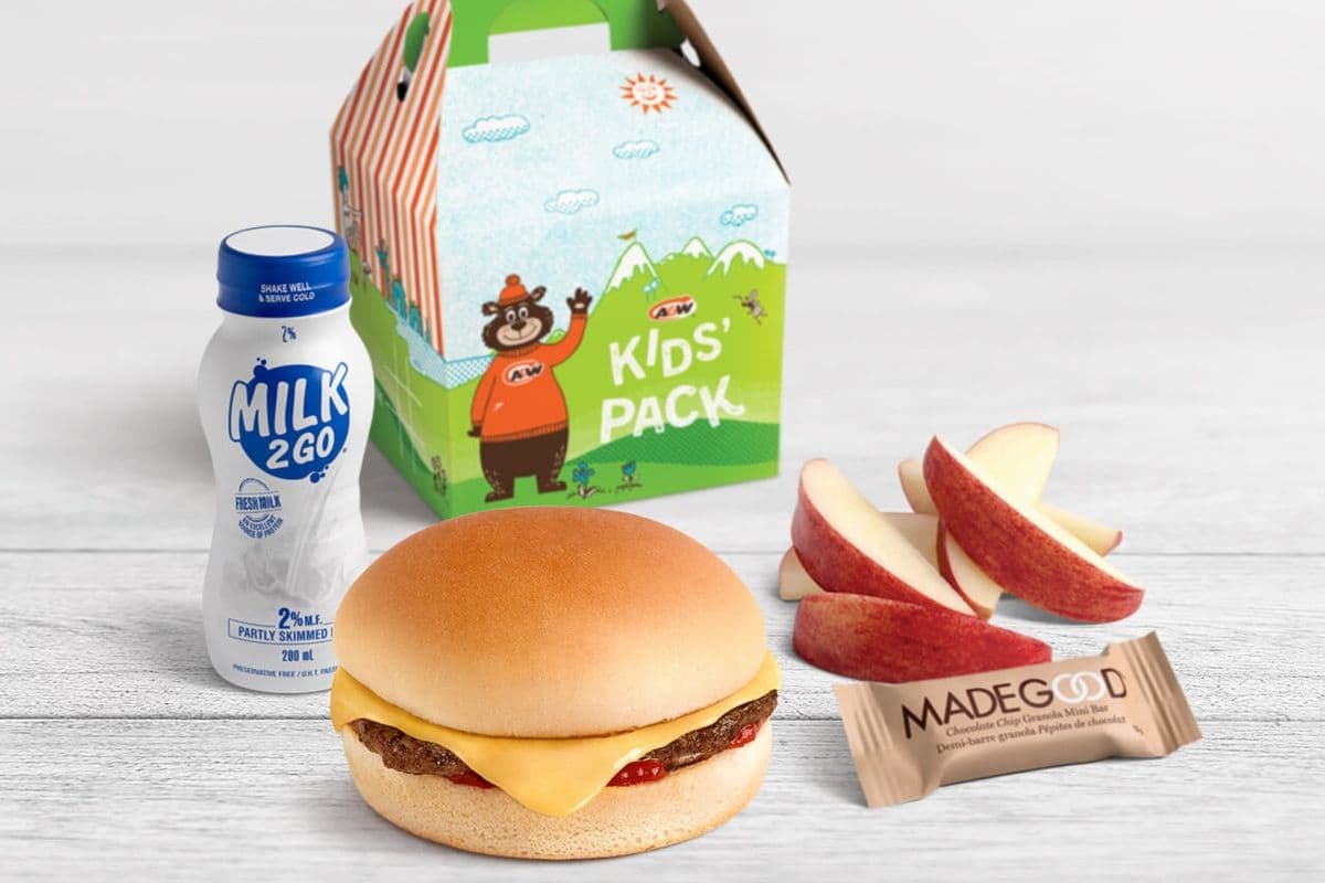 Buddy Burger pour enfants avec du fromage cheddar / Buddy Burger with Cheese Kids' Pack