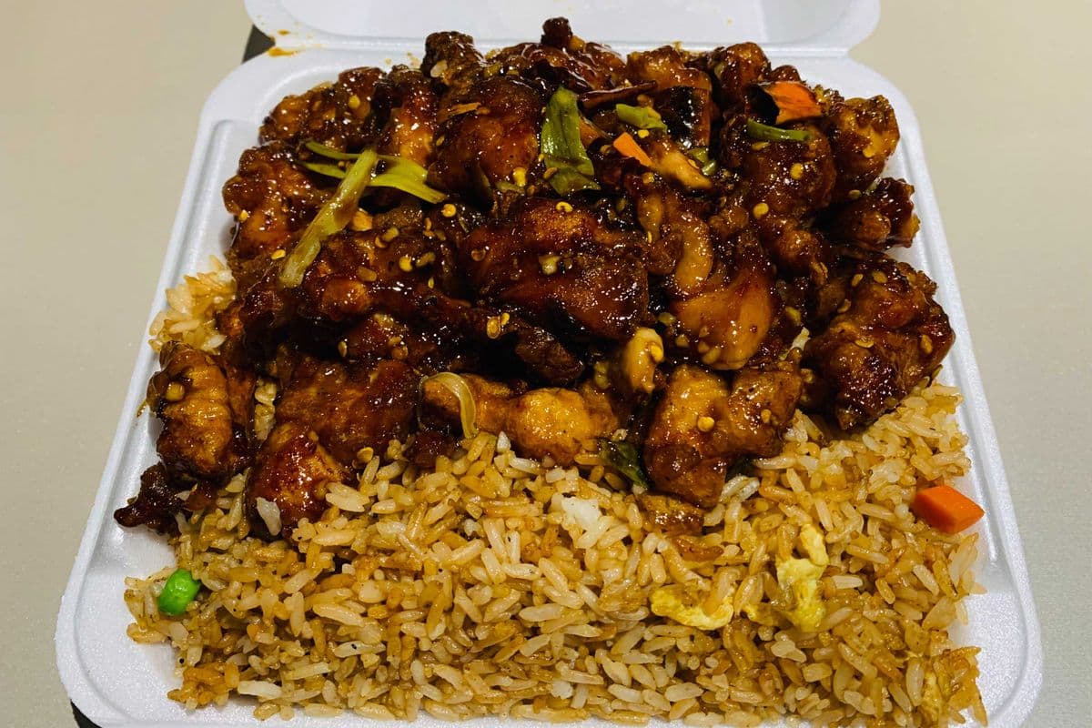 General Tao Chicken w/ Fried Rice