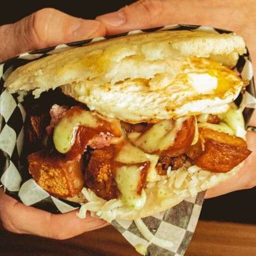 Arepa chicharron