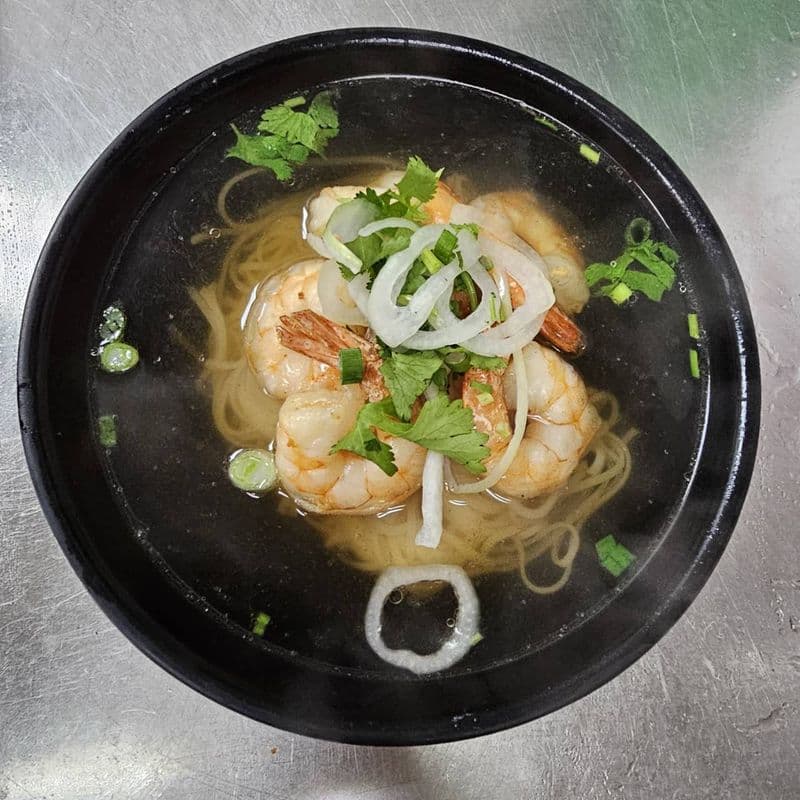 Pho Tom Nuong (L)/ Pho Tom Nuong (L)