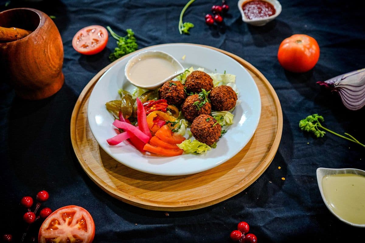 Falafel with Tahini (4 pcs)