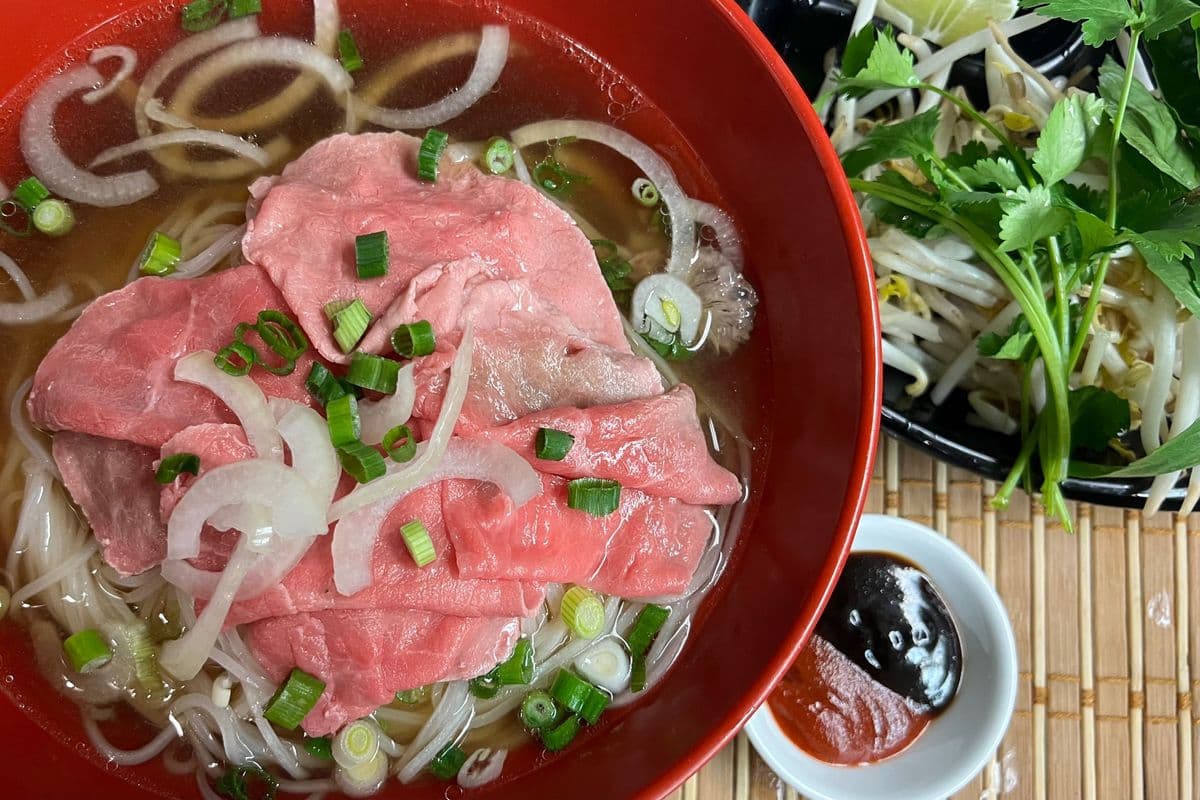 BN2. Medium Rare Beef Noodle Soup