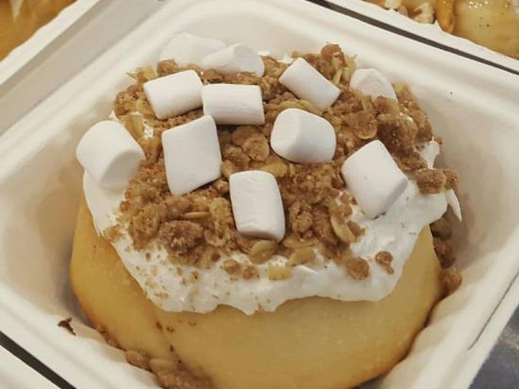 Lemon Meringue Roll
