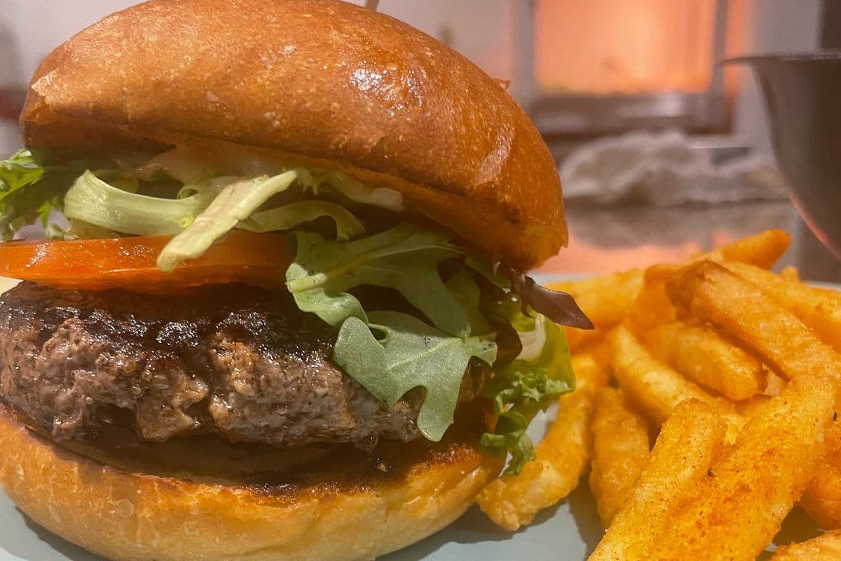 Shore Line Classic Burger