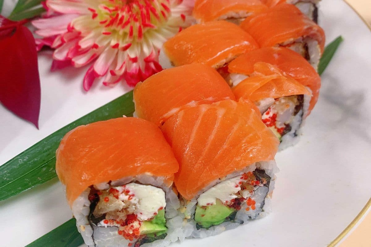 F09. Sunshine Roll (8 pcs)