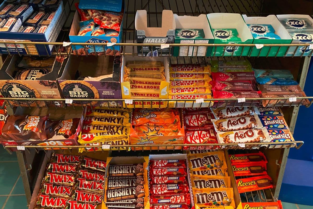 Small Chocolate & Nuts Bar