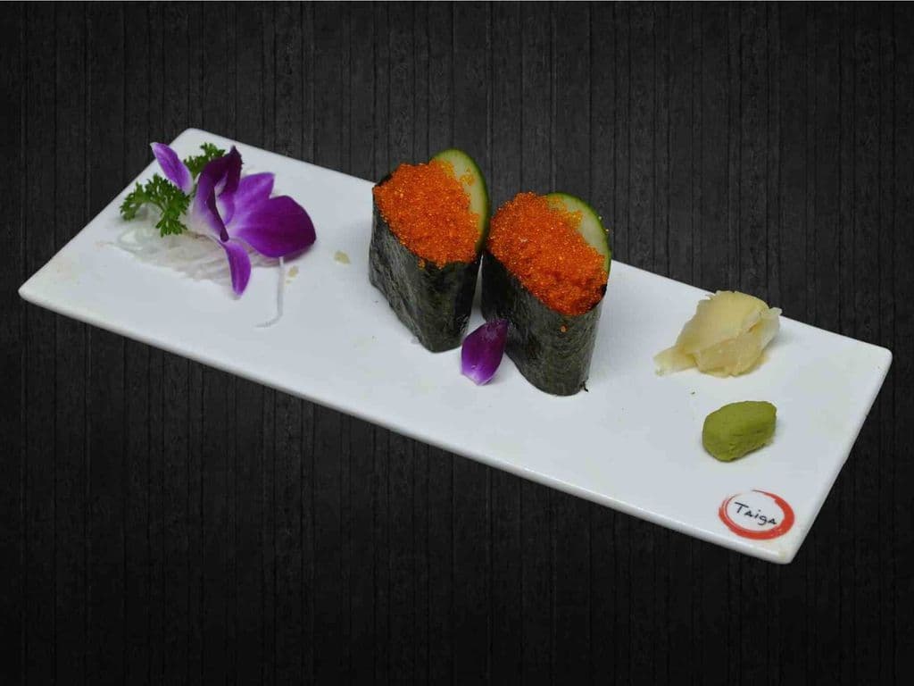 Flying Fish Egg Sushi (2pcs)