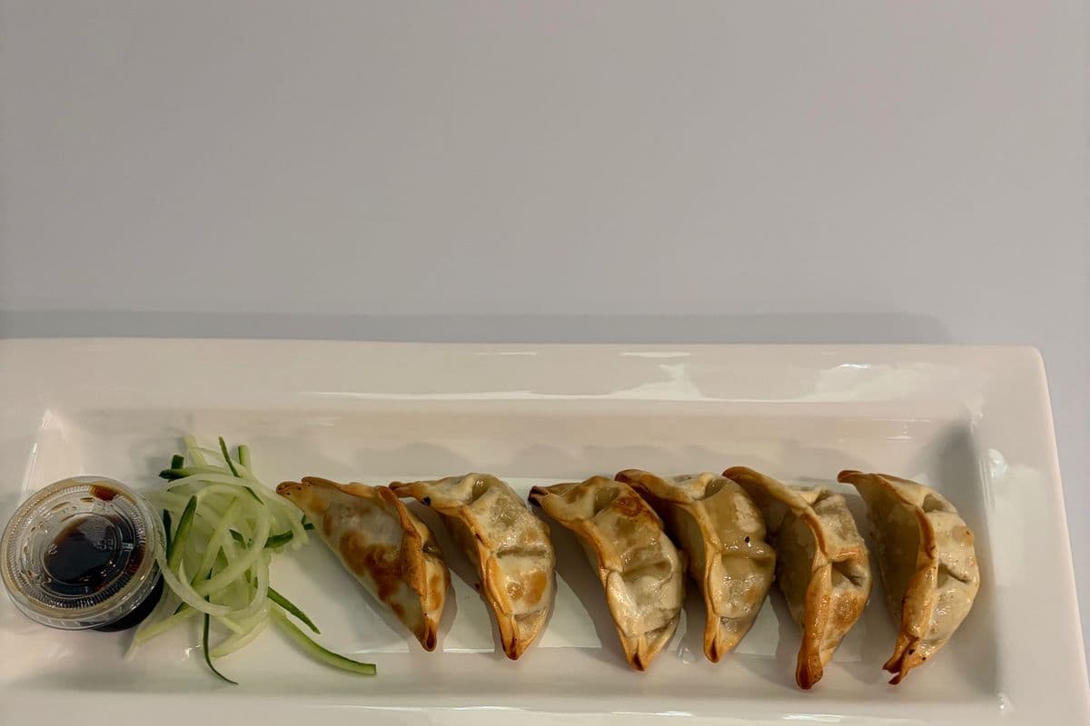 7. Chicken dumplings (6pcs)