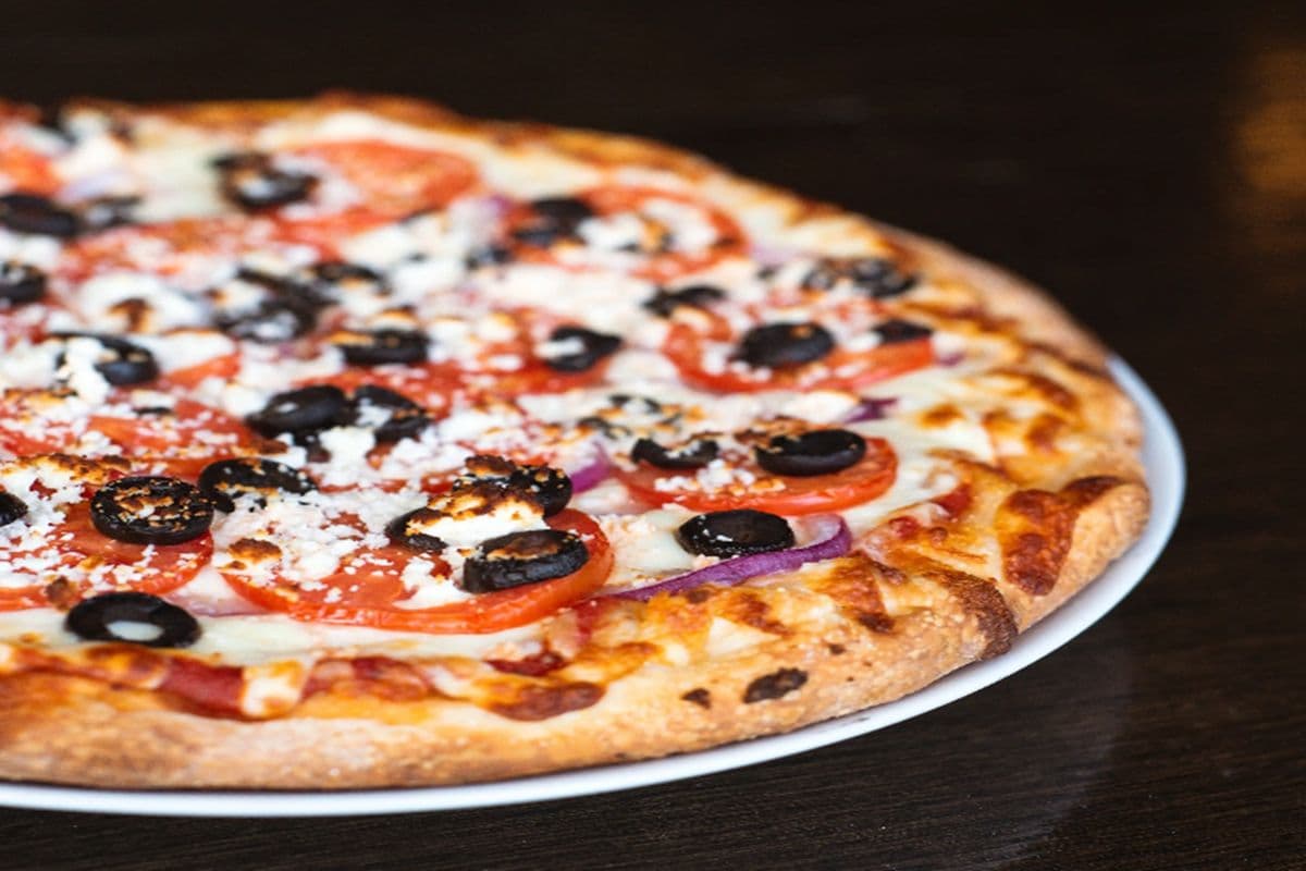 11" Wood-Fired Greek Pizza
