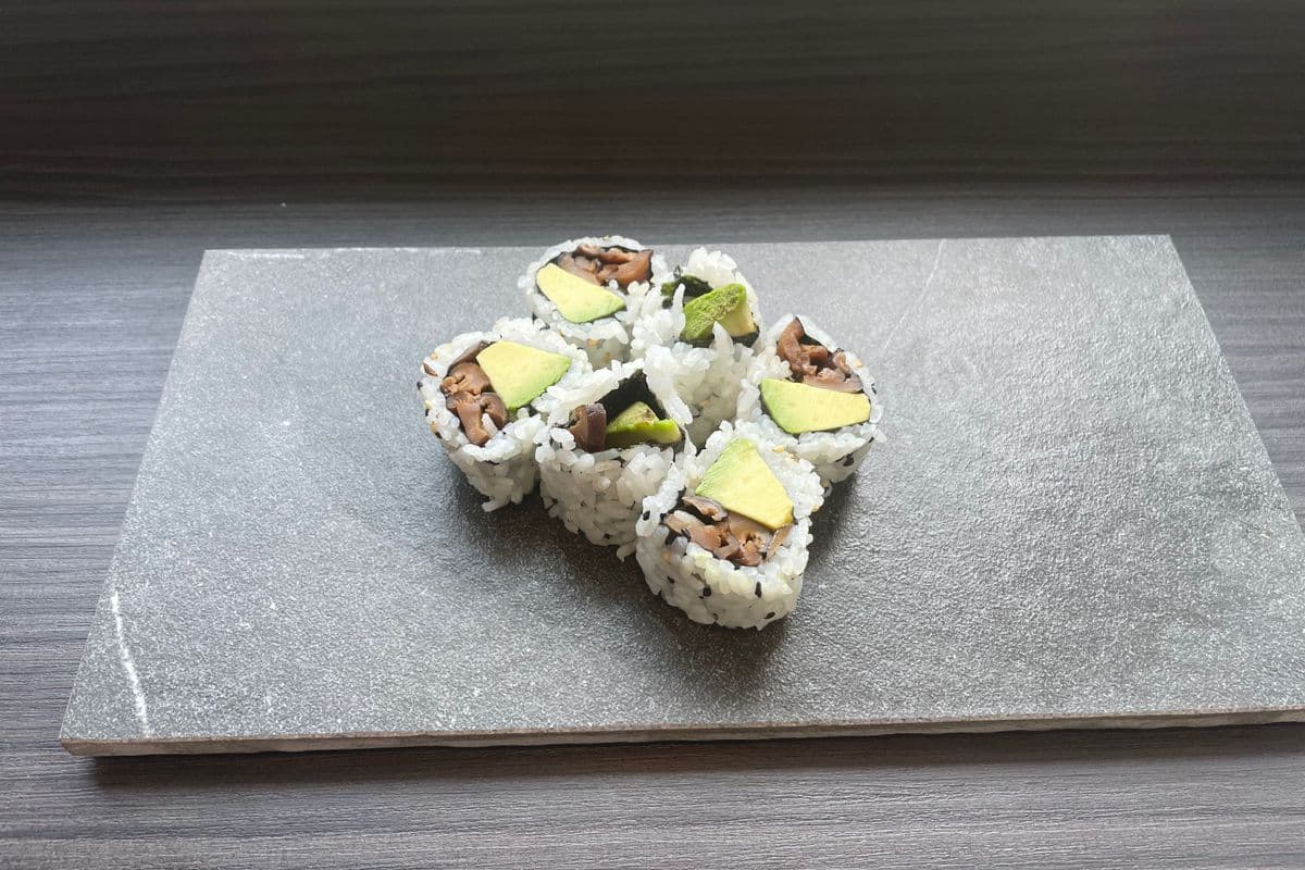 Shitake Avo Roll