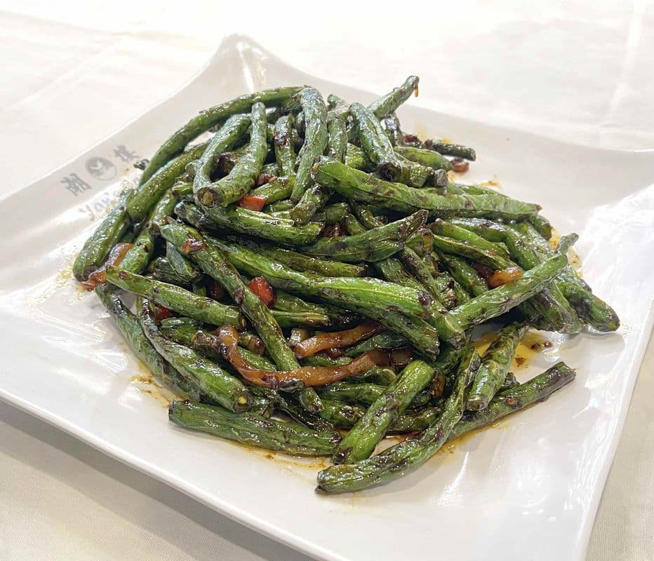 Hot and Spicy String Beans with Minced Pork / 乾煸四季豆 (例)